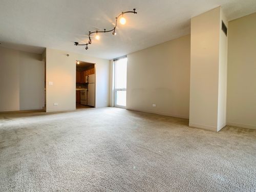 1002-200 Dearborn St, Chicago, IL, 60601-1617 | Card Image
