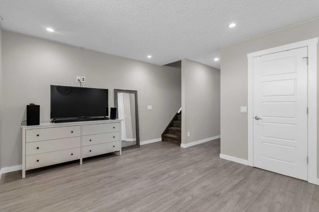 142 Red Embers Gate Ne, Townhouse with 3 bedrooms, 4 bathrooms and 1 parking in Calgary AB | Image 19