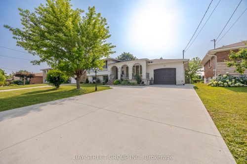 29 West St N, Thorold, ON, L2V2S1 | Card Image