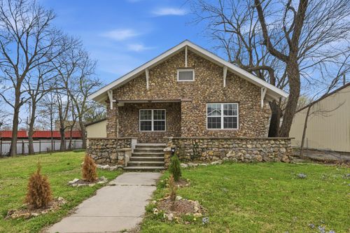 315 W Coler St, Neosho, MO, 64850-1440 | Card Image