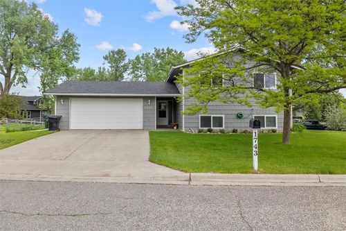 1743 Broadview Dr, Billings, MT, 59105-3716 | Card Image