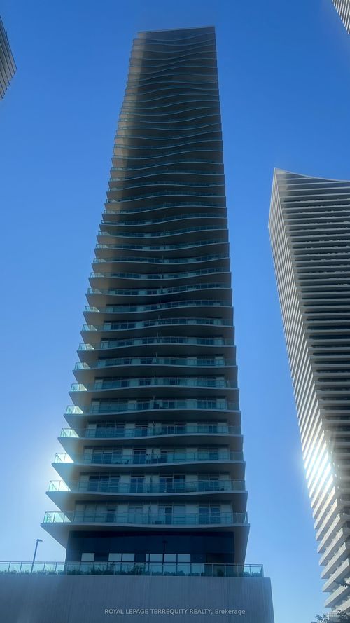 1303-33 Shore Breeze Dr, Etobicoke, ON, M8V0G1 | Card Image
