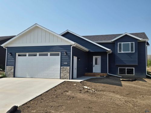 1233 Kenai Dr, Box Elder, SD, 57719 | Card Image