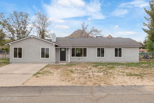 17244 Schollview Ave, Palmdale, CA, 93591-3110 | Card Image