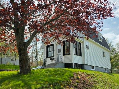 12 Yorke Street, Truro, NS, B2N2M9 | Card Image