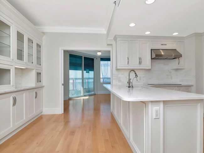 Kitchen | Image 22