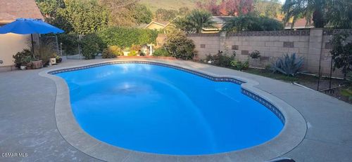 1572 Dover Ave, Thousand Oaks, CA, 91360-3412 | Card Image