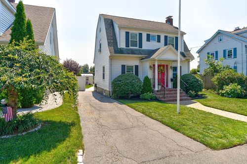 33 Samoset Ave, Quincy, MA, 02169-2323 | Card Image