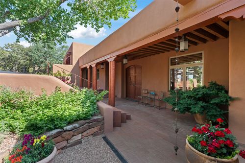 1014 Sierra Del Norte, Santa Fe, NM, 87501-7073 | Card Image