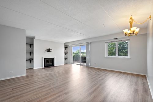 303-2066 Saint Johns Ave, Highland Park, IL, 60035-2454 | Card Image