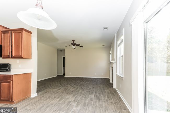 2520 Mockingbird Ln, House other with 5 bedrooms, 3 bathrooms and null parking in Locust Grove GA | Image 5