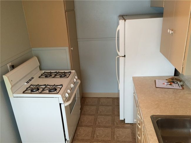 B - 611 W 37 Th St, House other with 1 bedrooms, 1 bathrooms and 1 parking in Austin TX | Image 4