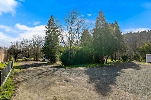 505 Washington St, Calistoga, CA, 94515-1425 | Card Image