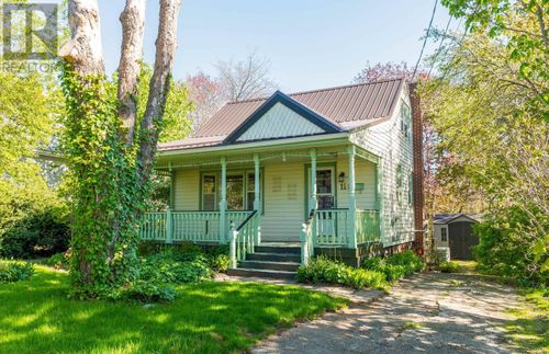 11 Maple Grove Avenue, Timberlea, NS, B3T1B9 | Card Image