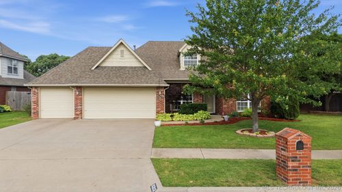 11212 N 131st East Pl, Owasso, OK, 74055-5965 | Card Image