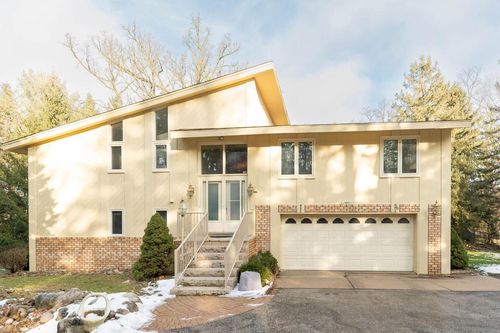 N11W31386 Fairfield Way, Delafield, WI, 53018-2730 | Card Image