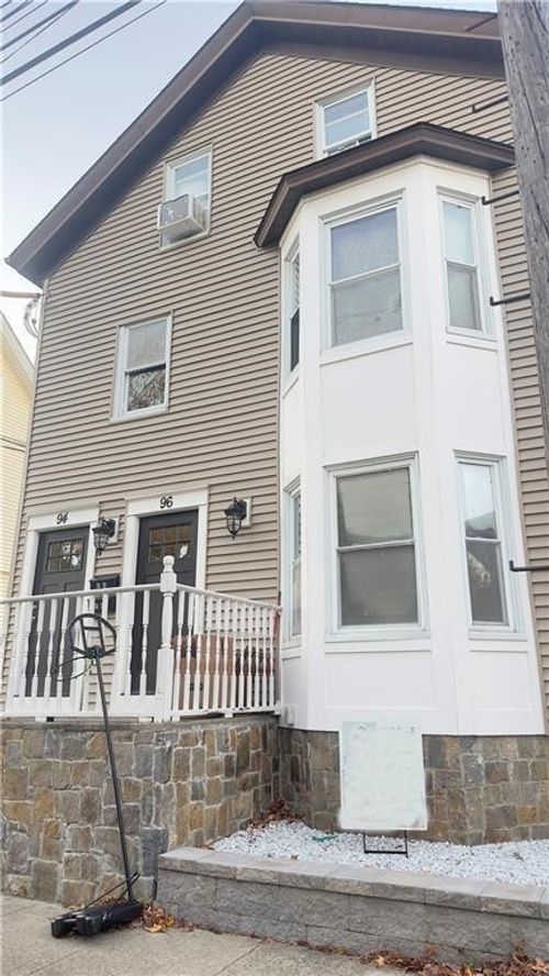 94 Anthony St, East Providence, RI, 02914-4412 | Card Image