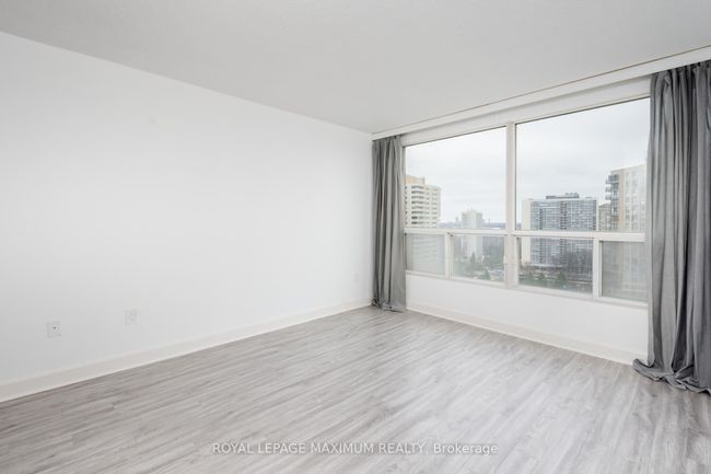 1704 - 5 Concorde Pl, Condo with 1 bedrooms, 1 bathrooms and 1 parking in North York ON | Image 9