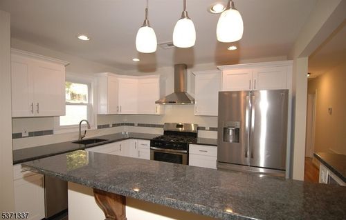 186 Tomahawk Trl, Sparta, NJ, 07871-2822 | Card Image