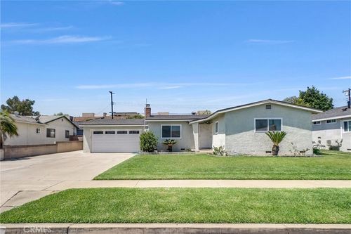 13711 Chestnut St, Westminster, CA, 92683-2681 | Card Image