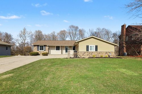 8270 Birchwood Ave, Jenison, MI, 49428-8502 | Card Image