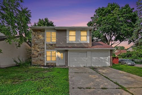 30W100 Maplewood Dr, Warrenville, IL, 60555-1339 | Card Image