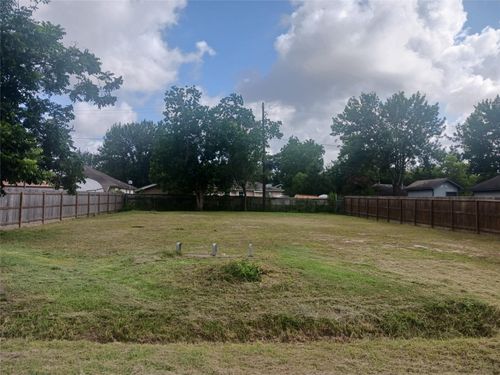 6217 Willow Dale St, Houston, TX, 77087-3343 | Card Image