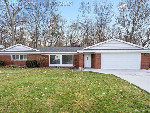 201 Spezia Drive, Oxford Twp, MI, 48371 | Card Image