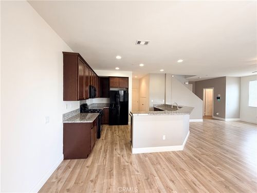 3586 Bur Oak Rd, San Bernardino, CA, 92407-9065 | Card Image