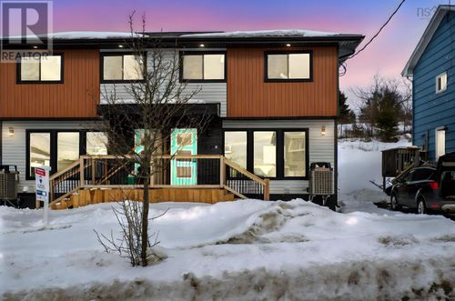 33 Kennedy Drive, Dartmouth, NS, B2X1N7 | Card Image
