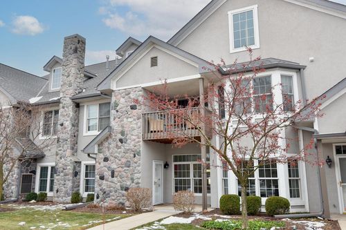 3-N30W23021 Pineview Circle, Pewaukee, WI, 53072 | Card Image