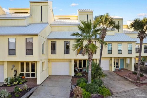 15-8520 Gulf Blvd, Navarre, FL, 32566-7249 | Card Image