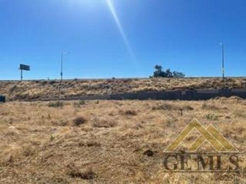 2111 Girard St, Delano, CA, 93215 | Card Image