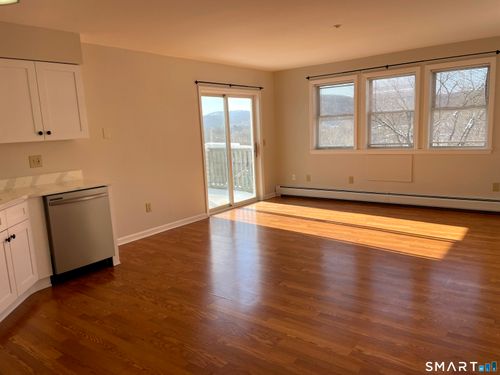 apt-j-5 Terrace Pl, New Milford, CT, 06776-2805 | Card Image