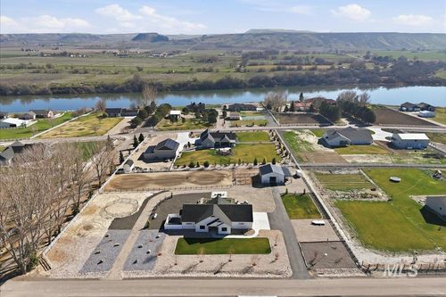 518 Bass Run Ln, Marsing, ID, 83639-8200 | Card Image