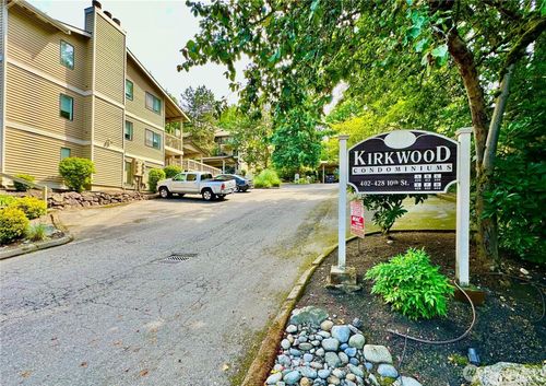 c201-406 10th St, Kirkland, WA, 98033-3932 | Card Image