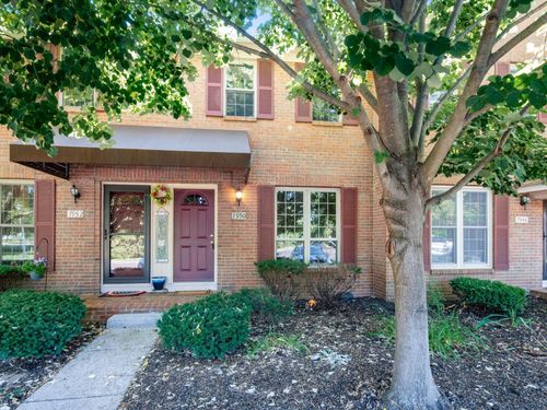 7-7950 Trellage Court, Powell, OH, 43065 | Card Image