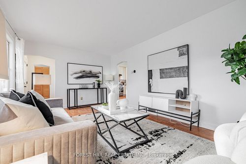 174 Avondale Ave, North York, ON, M2N2V5 | Card Image