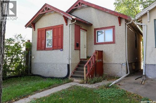 1615 Ottawa St, Regina, SK, S4P1P1 | Card Image