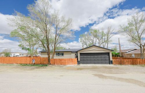 585 Highland Ave, Green River, WY, 82935-9659 | Card Image