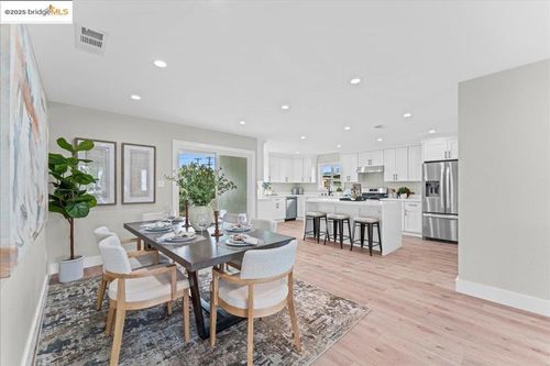 2773 21st St, San Pablo, CA, 94806-2405 | Card Image