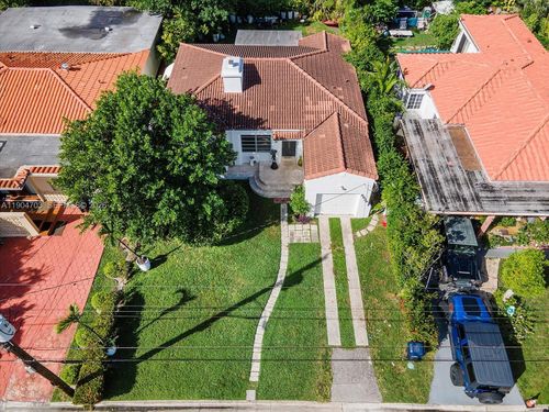 8826 Emerson Ave, Surfside, FL, 33154-3363 | Card Image