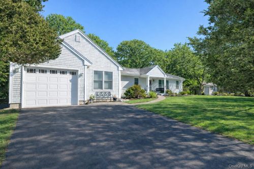 1545 E Gillette Dr, East Marion, NY, 11939-1254 | Card Image