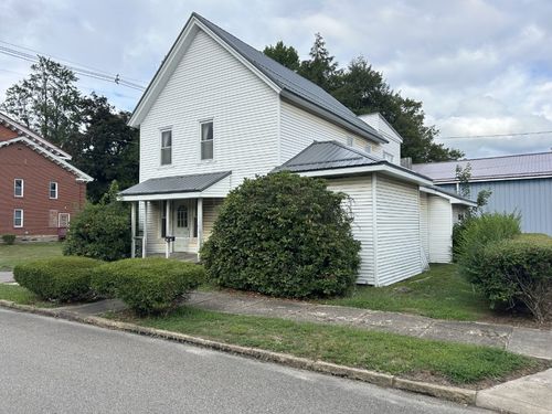 110 N Perry St, Titusville, PA, 16354-1625 | Card Image