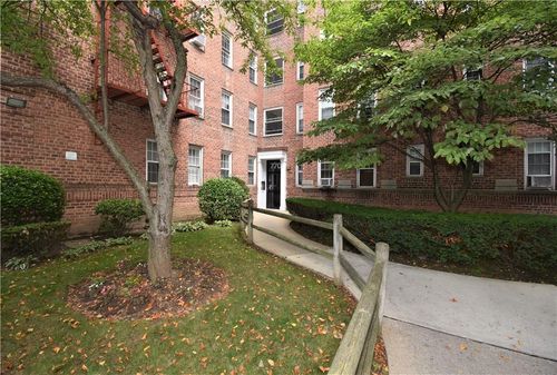 a26-770 Bronx River Road, Yonkers, NY, 10708 | Card Image