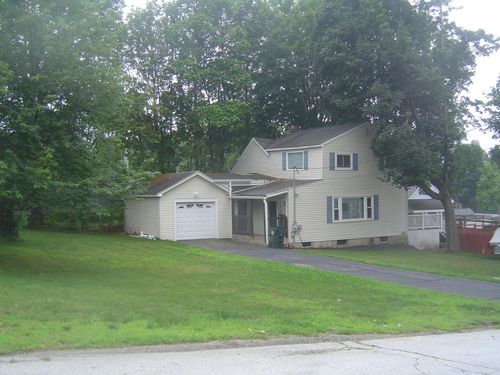 67 Blackstone St, Manchester, NH, 03103-6612 | Card Image