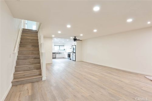 unit-25-10215 Variel Ave, Chatsworth, CA, 91311-6711 | Card Image