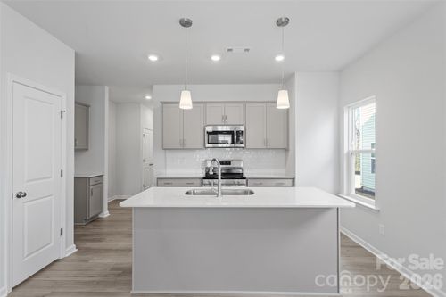 02-5865 Tuckaseegee Rd, Charlotte, NC, 28208-2453 | Card Image