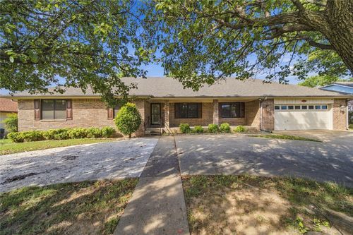 604 Chapman Ave, Tahlequah, OK, 74464-5521 | Card Image