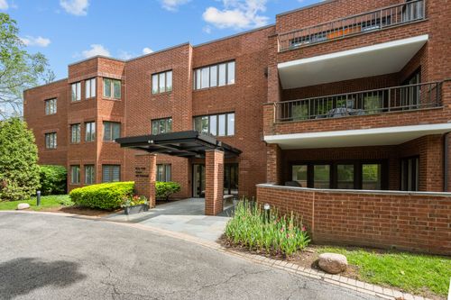 3a-501 Oakwood Ave, Lake Forest, IL, 60045-1922 | Card Image